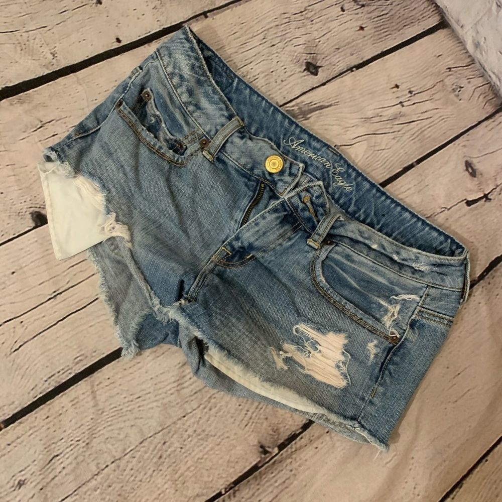 American eagle outfitters distressed shorts